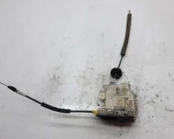 ZAKLEP  ZADAJ LEVA Audi A5, S5 2014 2.0 TDI AUT. 8k0839015c