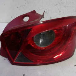 STOP LUČ DESNA Seat Ibiza 2010 1.6 TDI 6J4945096H STOP LUČ DESNA Seat Ibiza 2010 1.6 TDI 6J4945096H