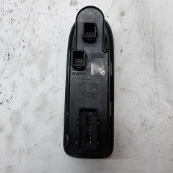 STIKALO STEKLA Peugeot 308 2012 1.6 96644917xt