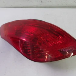 STOP LUČ LEVA Peugeot 308 2012 1.6 9680425780 STOP LUČ LEVA Peugeot 308 2012 1.6 9680425780