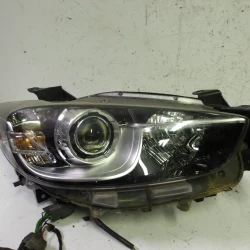 FARO ANTERIORE DESTRO Mazda CX5 2015 2.2 D AWD AUT. KR8251031 FARO ANTERIORE DESTRO Mazda CX5 2015 2.2 D AWD AUT. KR8251031