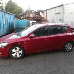 AUTO PER PEZZI Kia Cee'd 2010 1.6D SW