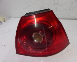 STOP LUČ DESNA Volkswagen Golf 2004 V. 1.9 TDI 1k6945096e