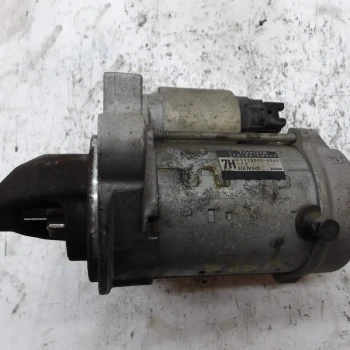ZAGANJALNIK Toyota Yaris 2010 1.0 28100-0q050 281000Q050