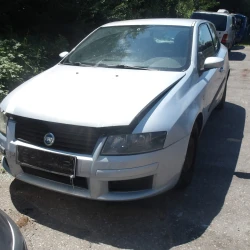 AUTO PER PEZZI Fiat Stilo 2003 1.6 AUTO PER PEZZI Fiat Stilo 2003 1.6