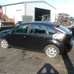 AUTO PER PEZZI Ford Focus 2011 1.6 TDI
