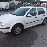 AVTO ZA DELE Volkswagen Golf 2000 1.4