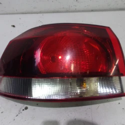 STOP LUČ LEVA Volkswagen Golf 2010 VI. 1.6 TDI
