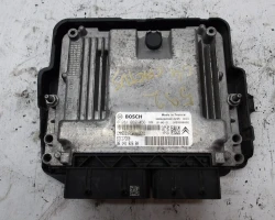 RAČUNALNIK MOTORJA Citroën C4 2016 CACTUS 1.6 HDI 9814182680