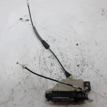 ZAKLEP  SPREDAJ DESNA Peugeot 208 2014 1.2 9688079980