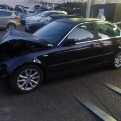 AUTO PER PEZZI BMW 3 2004 320 D