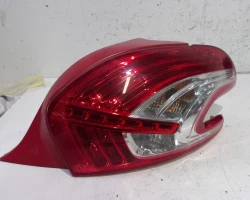TAIL LIGHT RIGHT Peugeot 208 2014 1.2 9672628380