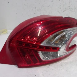 STOP LUČ DESNA Peugeot 208 2014 1.2 9672628380 STOP LUČ DESNA Peugeot 208 2014 1.2 9672628380
