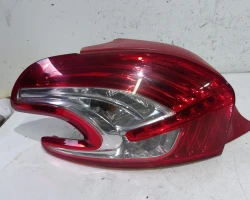 FARO POSTERIORE SINISTRO Peugeot 208 2014 1.2 9672628280