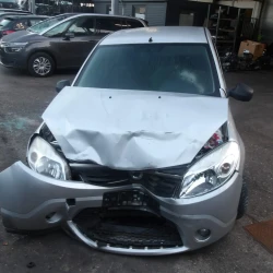 AUTO PER PEZZI Dacia Sandero 2010 1.4