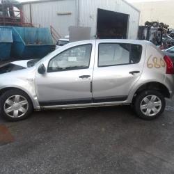 AUTO PER PEZZI Dacia Sandero 2010 1.4