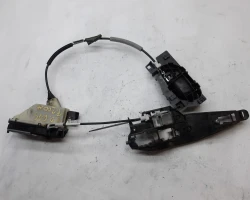 ZAKLEP  ZADAJ DESNA Peugeot 2008 2018 1.2 98125011b0