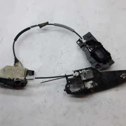ZAKLEP ZADAJ DESNA Peugeot 2008 2018 1.2 98125011b0 ZAKLEP ZADAJ DESNA Peugeot 2008 2018 1.2 98125011b0