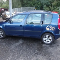 AUTO PER PEZZI Škoda Roomster 2008 1.9 tdi