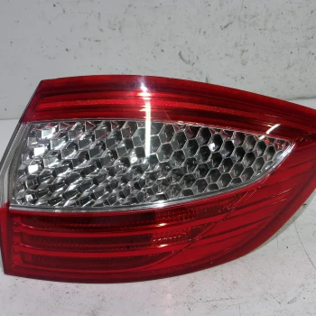 STOP LUČ DESNA Ford Mondeo 2010 2.0 TDCI SW
