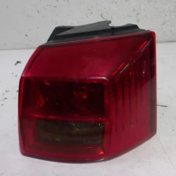 STOP LUČ DESNA Peugeot 4007 2011 2.2 HDI 4WD STOP LUČ DESNA Peugeot 4007 2011 2.2 HDI 4WD