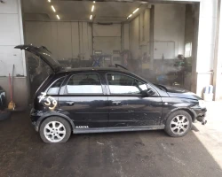 AUTO PER PEZZI Opel Corsa 2005 1.7 DTI