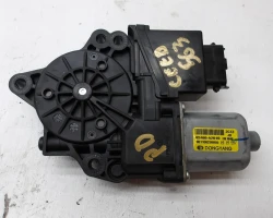 WINDOW MECHANISM FRONT RIGHT Kia Cee'd 2013 1.6 617013001