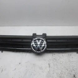 OKRASNA MASKA Volkswagen Golf 2016 VII. 1.6 TDI VARIANT 50G853653E OKRASNA MASKA Volkswagen Golf 2016 VII. 1.6 TDI VARIANT 50G853653E