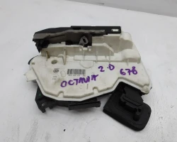 ZAKLEP  ZADAJ DESNA Škoda Octavia 2014 COMBI 1.2 TSI AUT. 5E0839016A