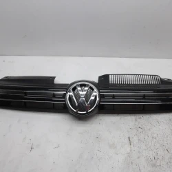 OKRASNA MASKA Volkswagen Golf 2009 1.4 TSI AUT. OKRASNA MASKA Volkswagen Golf 2009 1.4 TSI AUT.