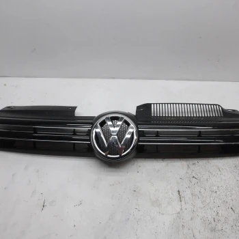 OKRASNA MASKA Volkswagen Golf 2009 1.4 TSI AUT.