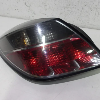 STOP LUČ LEVA Opel Astra 2007 1.7 DTI 16V 24451832