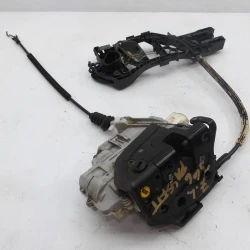 ZAKLEP  ZADAJ LEVA Volkswagen Passat 2012 2.0TDI AUT. 4 MOTION 3C4839015 A