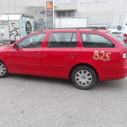 AUTO PER PEZZI Škoda Octavia 2009 1.9 TDI COMBI