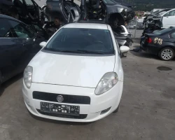 AUTO PER PEZZI Fiat Grande Punto 2010 1.3 JTD