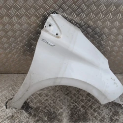BLATNIK DESNI Peugeot 208 2014 1.2 9672971480 BLATNIK DESNI Peugeot 208 2014 1.2 9672971480