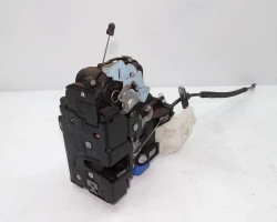 ZAKLEP SP LEVA Volkswagen Caddy 2006 1.6 3D1837015AB