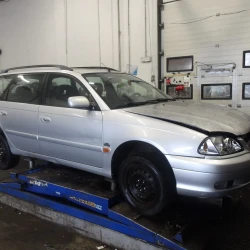AVTO ZA DELE Toyota Avensis 2005 2.0D COMBI AVTO ZA DELE Toyota Avensis 2005 2.0D COMBI