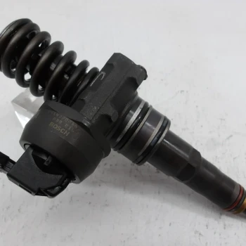ŠOBA Volkswagen Golf 2006 1.9 TDI 0414720215      038530073AG