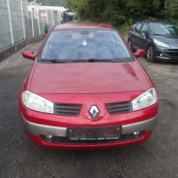 AUTO PER PEZZI Renault MEGANE 2004 1.5 AUTO PER PEZZI Renault MEGANE 2004 1.5