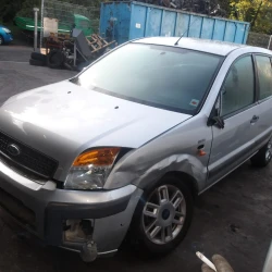 AUTO PER PEZZI Ford Fusion  2009 1.4