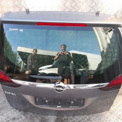 VRATA KOMPLET PRTLJAŽNA Opel Zafira 2017 TOURIER 1.4 TURBO 13375224 VRATA KOMPLET PRTLJAŽNA Opel Zafira 2017 TOURIER 1.4 TURBO 13375224