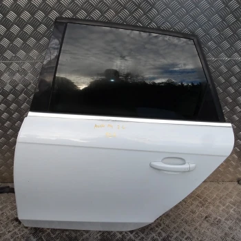 VRATA KOMPLET ZADAJ LEVA Audi A4, S4 2012 AVANT 3.0 TDI AUT.